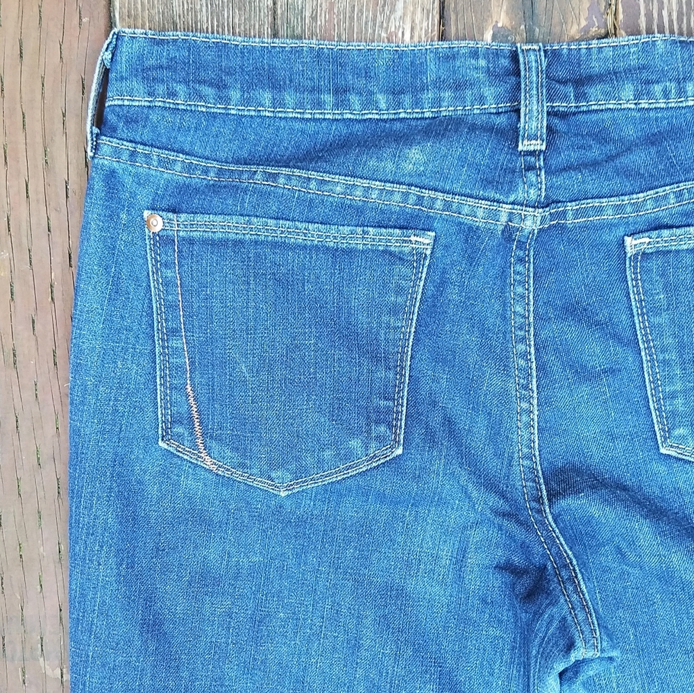 Old Navy 'The Flirt' Short, Mid-Rise, Boot-Cut & Stretch Dark Blue Jeans - 14 - Picture 10 of 12